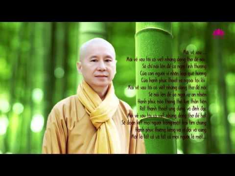 Ảnh nghệ sĩ Dưới Phật đài thiêng liêng